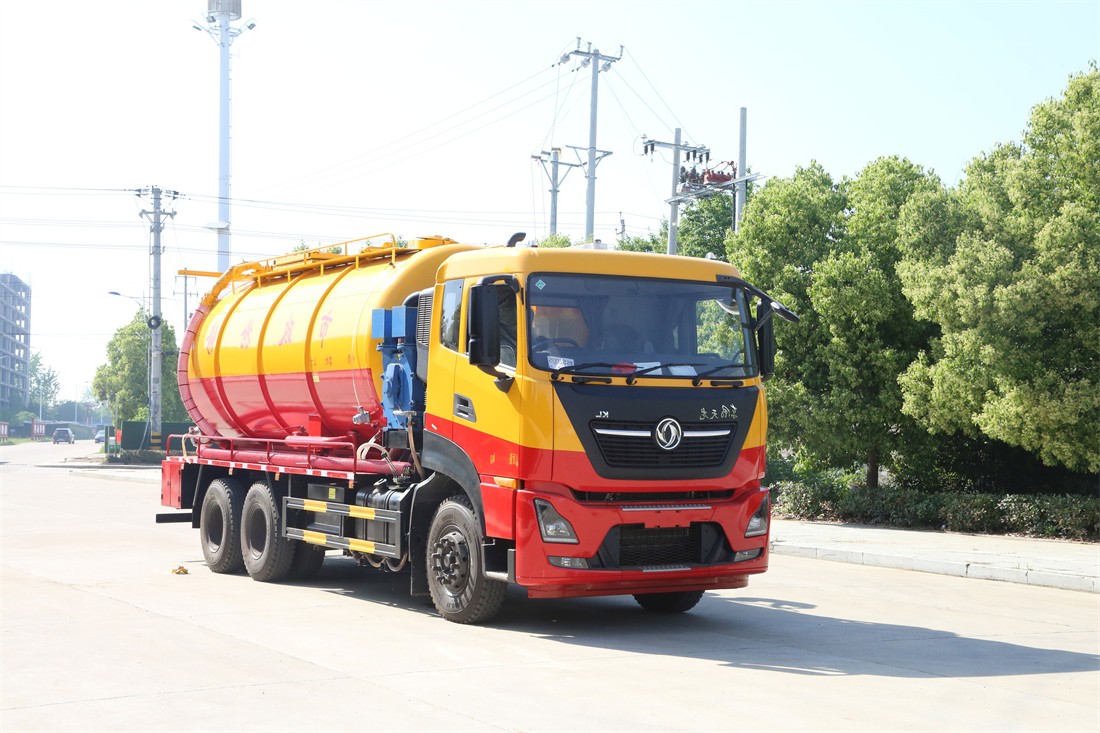 22方清洗吸污車-東風(fēng)天龍22方清洗吸污兩用車-帶副發(fā)動(dòng)機(jī) 圓罐